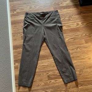 Van Heusen women size 18 Stretch Extensible pants